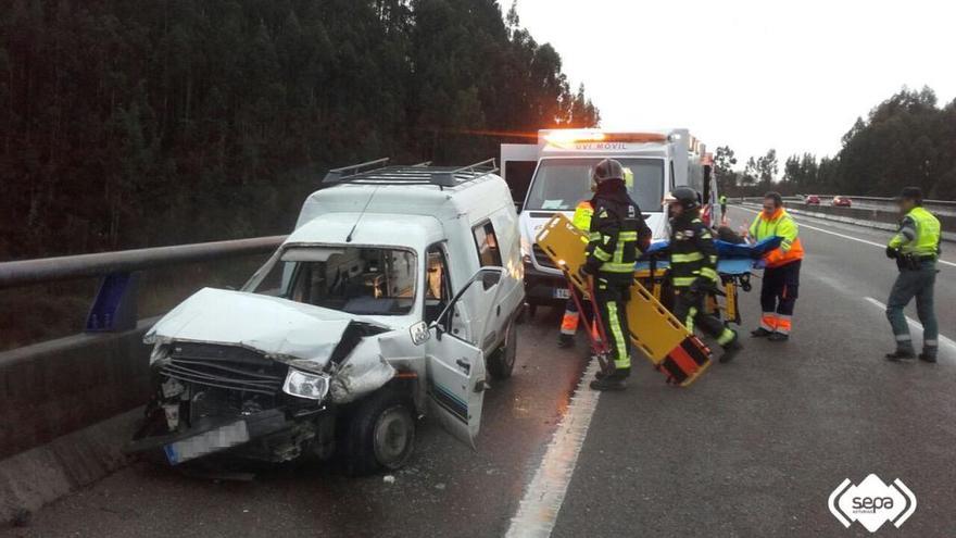 Dos heridos en un accidente de tráfico en Villaviciosa