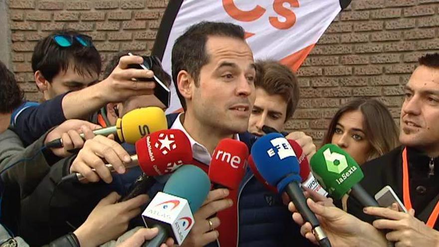 Ciudadanos insiste: sin comisión, con sus condiciones, pedirá la dimisión de Cifuentes