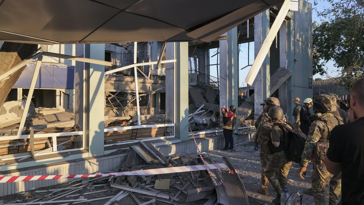 Daños en un edificio de Ucrania tras un ataque del ejército ruso.