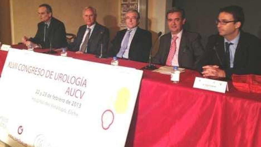 Un centenar de urólogos de la Comunidad y Murcia analizan los avances de la especialidad