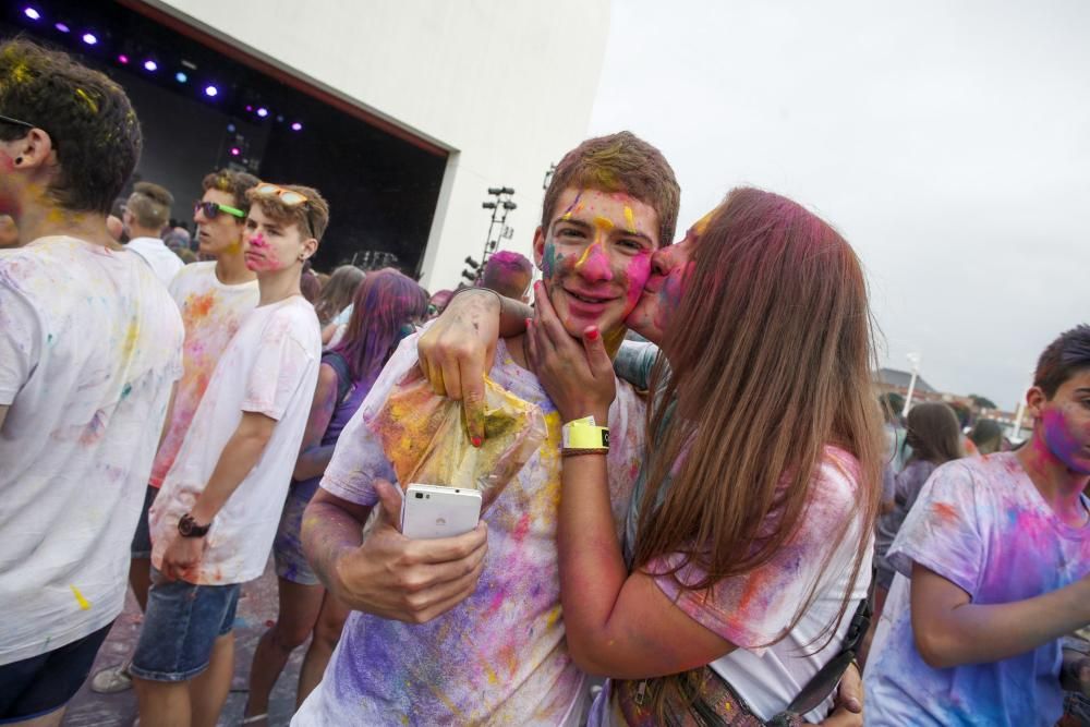 Holi Party en el Niemeyer