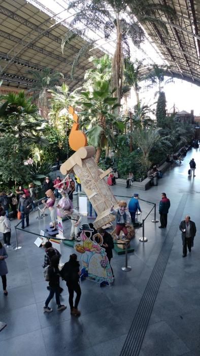 La Falla del Patrimoni, plantada en la estación de Atocha.