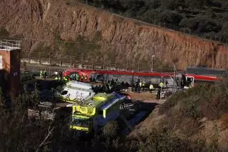 El accidente de trenes de Adamuz deja al menos 40 muertos y la cifra aún podría crecer