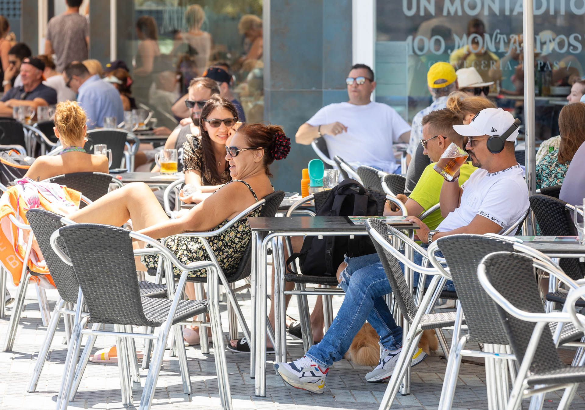 Junio se despide con las playas llenas