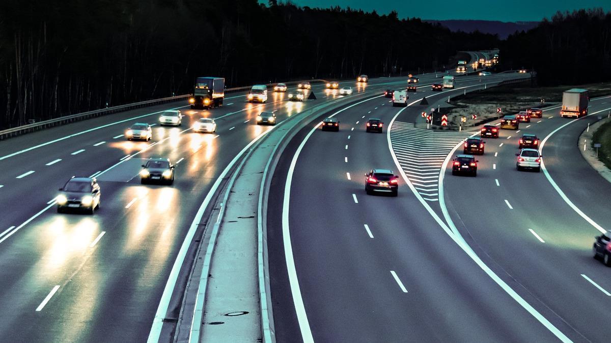 La DGT multará a aquellos que realicen este tipo de adelantamientos