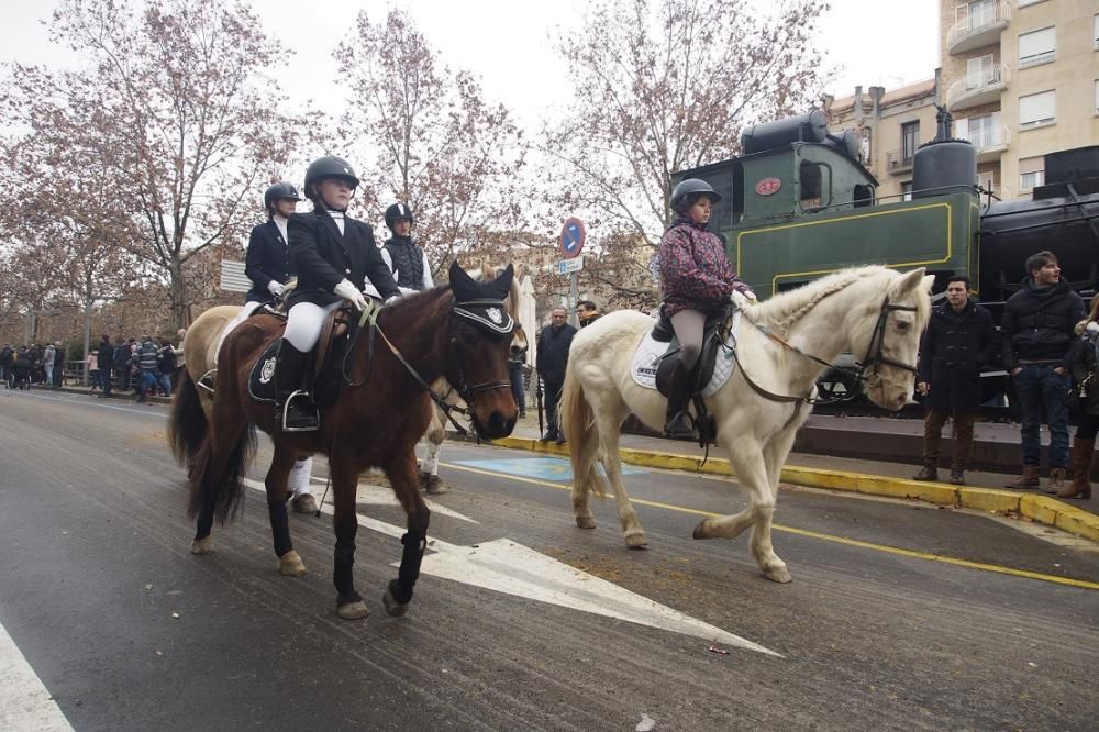 La pluja fa endarrerir la sortida dels Tres Tombs d'Igualada