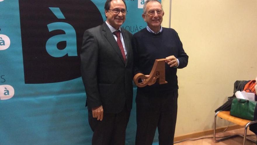 Soriano con el exconseller Soler, en el acto del premio que le entregó Amparo Alabau.