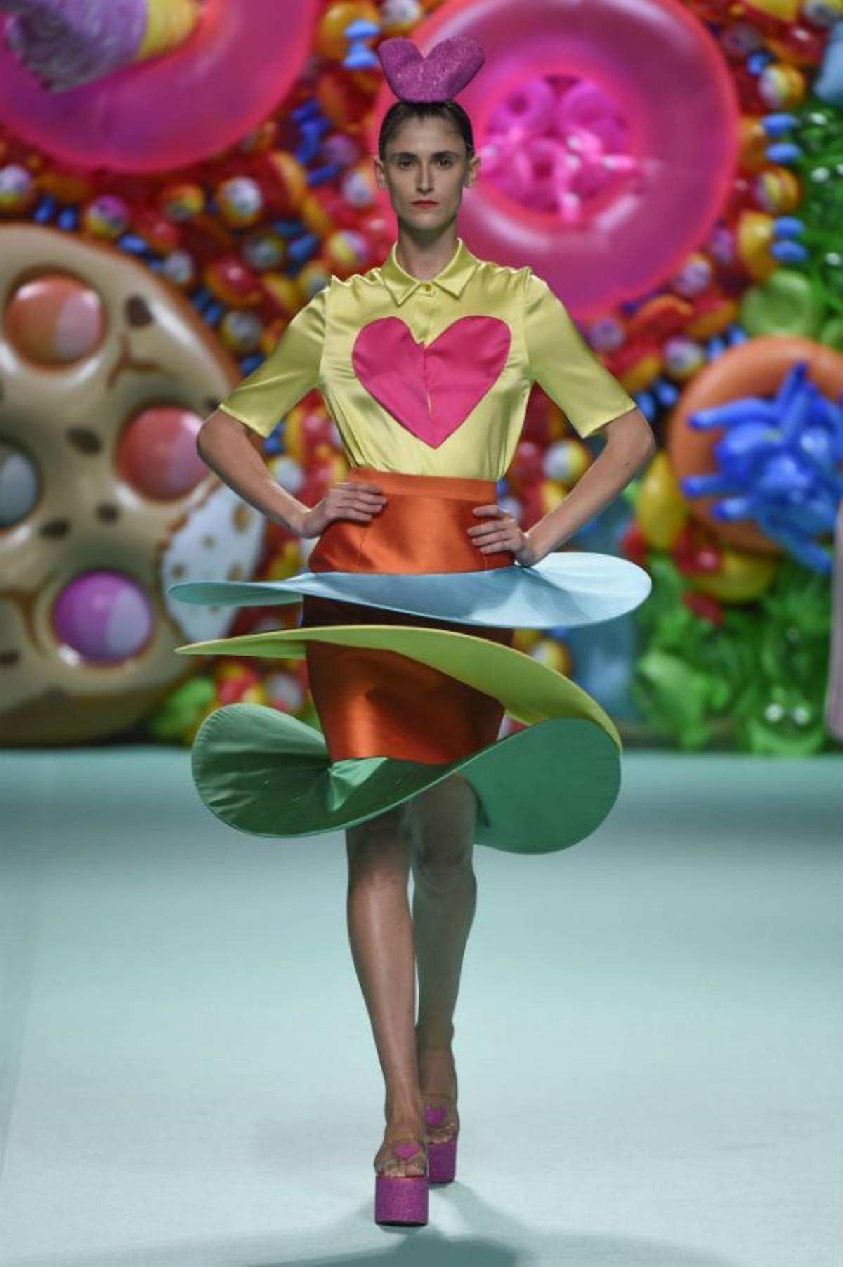 Agatha Ruiz de la Prada P/V 2018, volúmenes