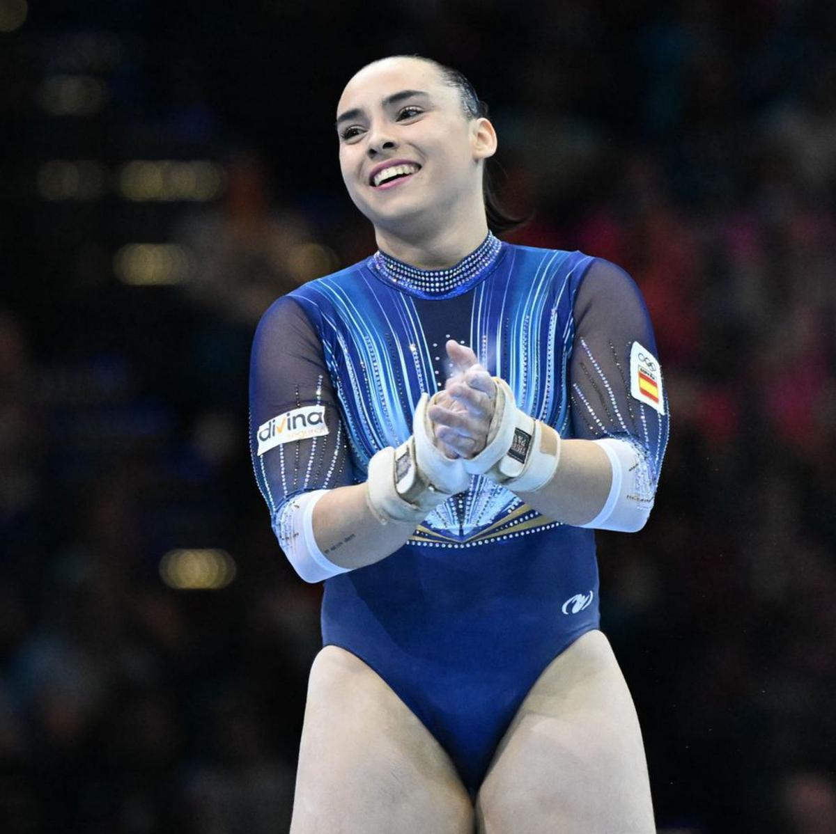 Alba Petisco, gimnasta: "La gent ja em mira amb uns altres ulls. Les millors saben que existeixo" Alba Petisco, gimnasta: "La gent ja em mira amb uns altres ulls. Les millors saben que existeixo"