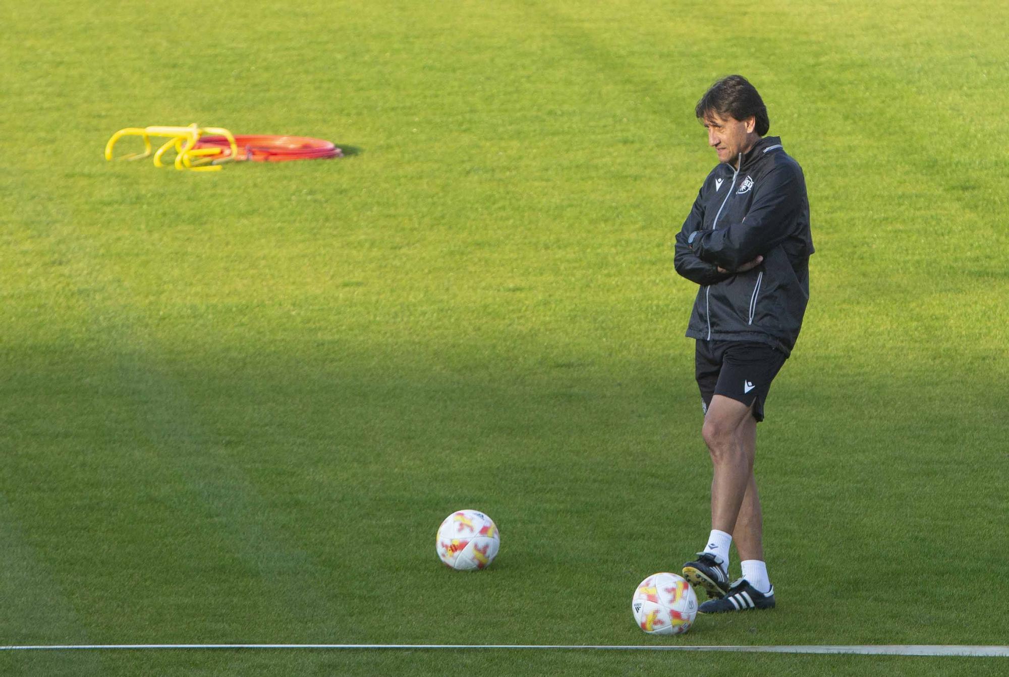 Entrenamiento del Intercity antes del partido de la Copa del Rey contra el Barcelona