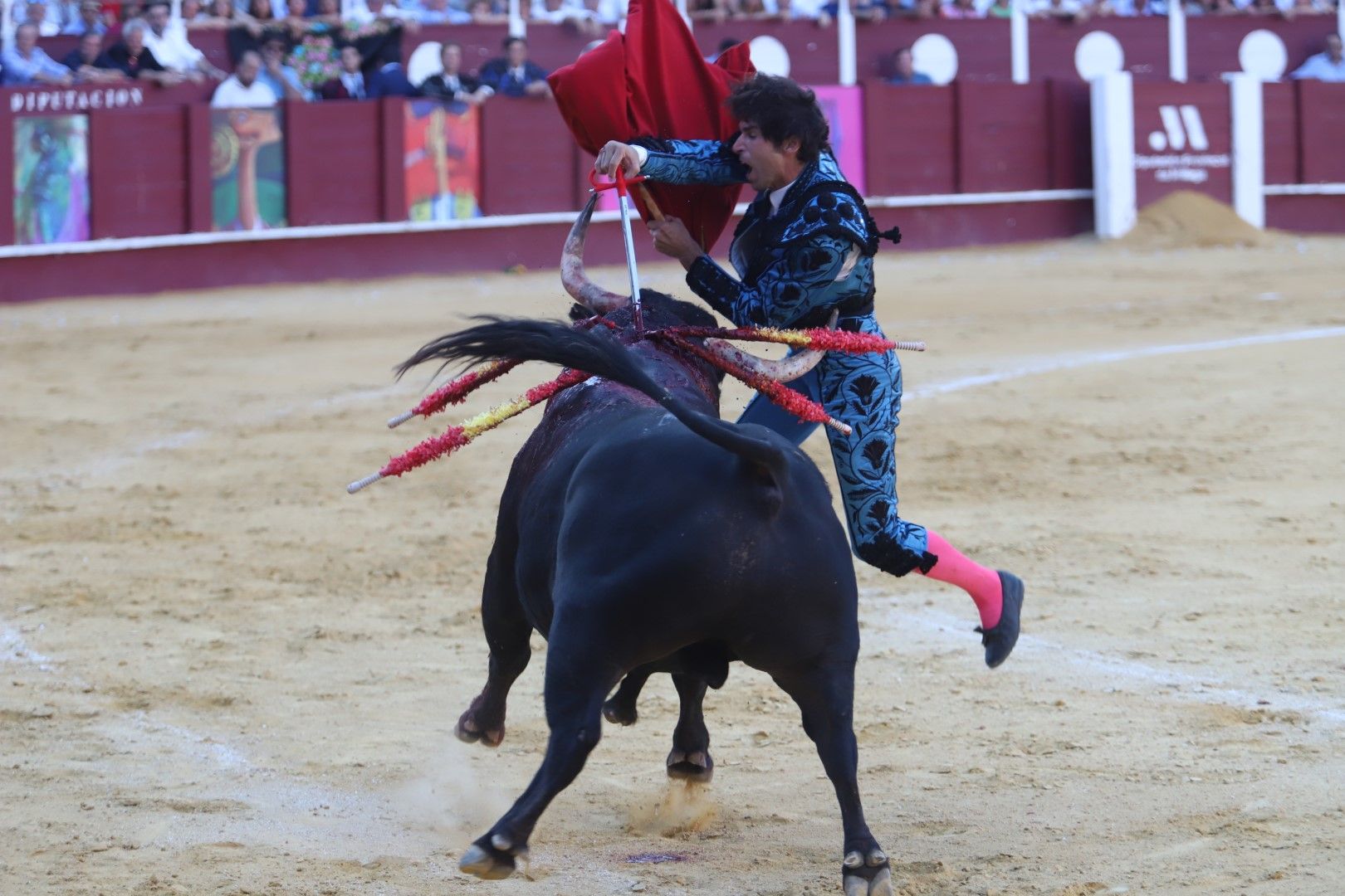 Roca Rey desata la locura en la "Picassiana" de Málaga