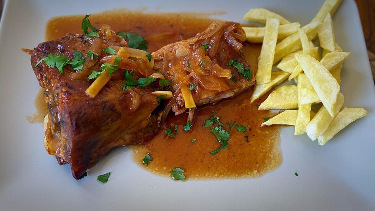 Foto final del costillar de cerdo.