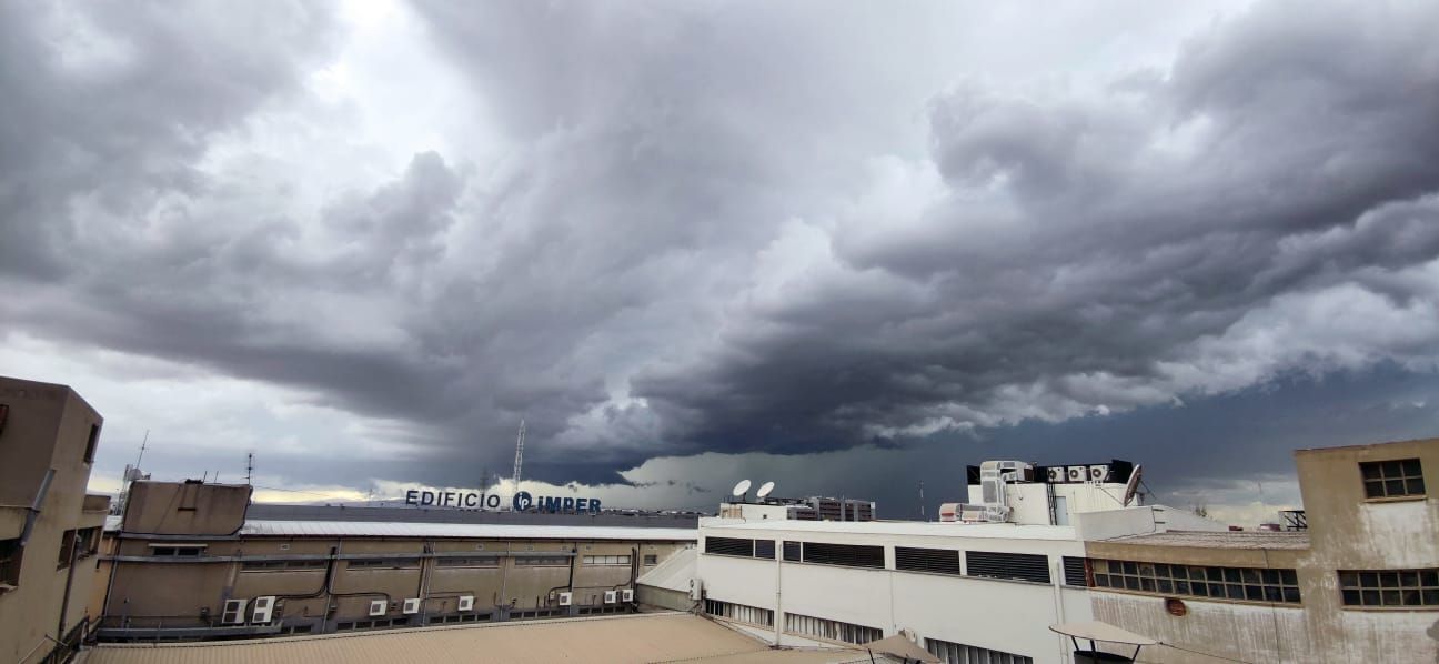 Una gran nube negra se cierne sobre València