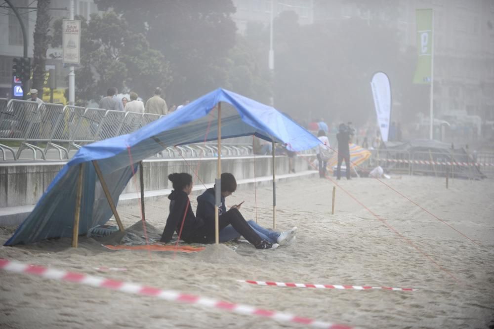 La noche de San Juan en A Coruña arranca de día