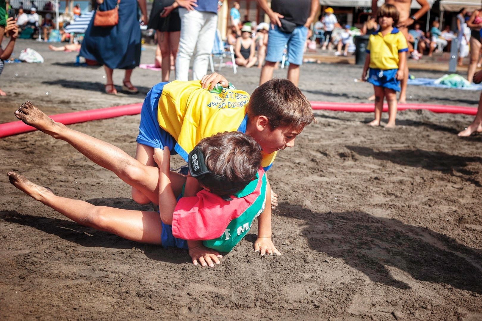 Presentación del proyecto ‘Playa y brega’ para el fomento y promoción de la lucha canaria