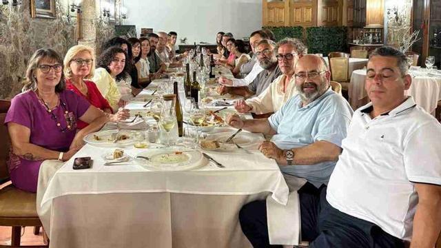 Comida del personal municipal de Rodeiro |