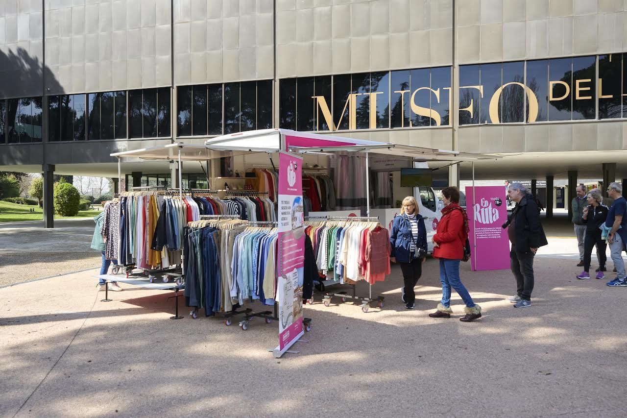 La tienda itinerante se desplegó en el Museo del Traje de Madrid.