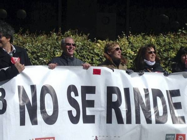 Fotogalería: Protesta de los trabajadores de Caja3 el primer día de huelga