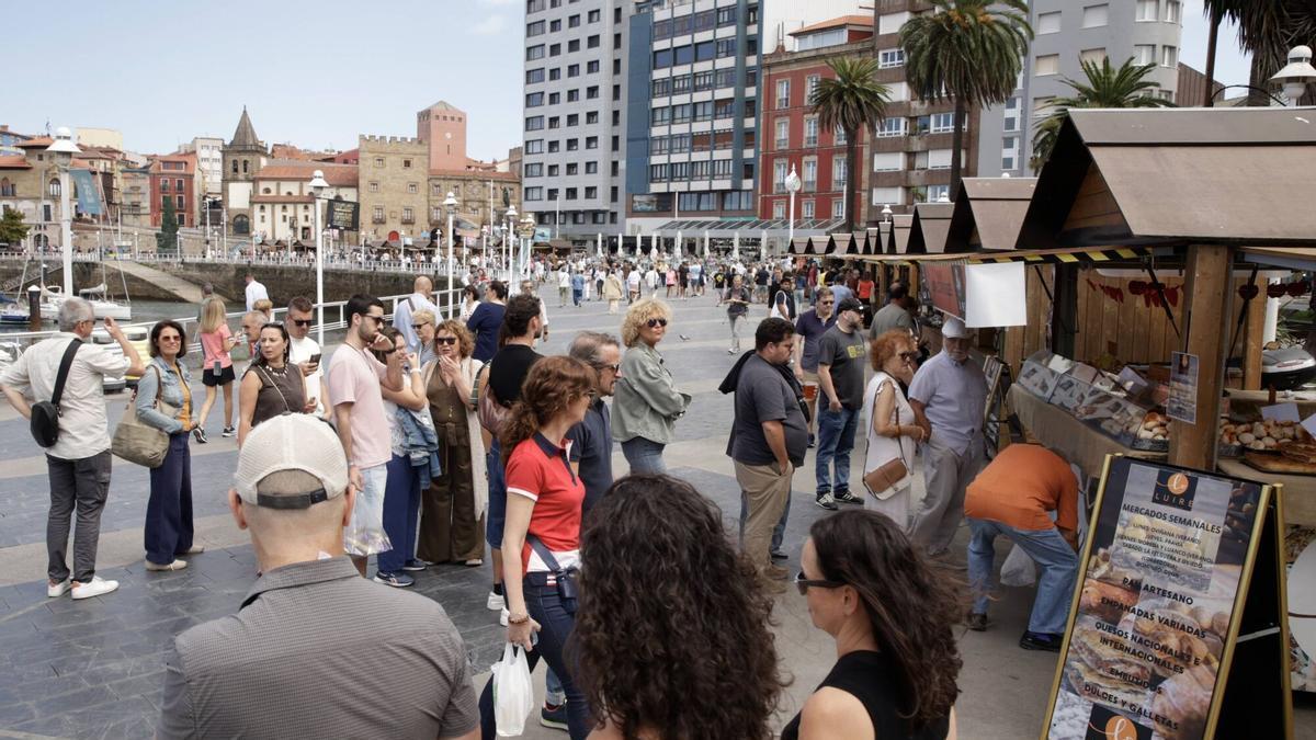 El Mercadín de la Sidra de Gijón cierra sus puertas: "Es una ventana a Asturias"