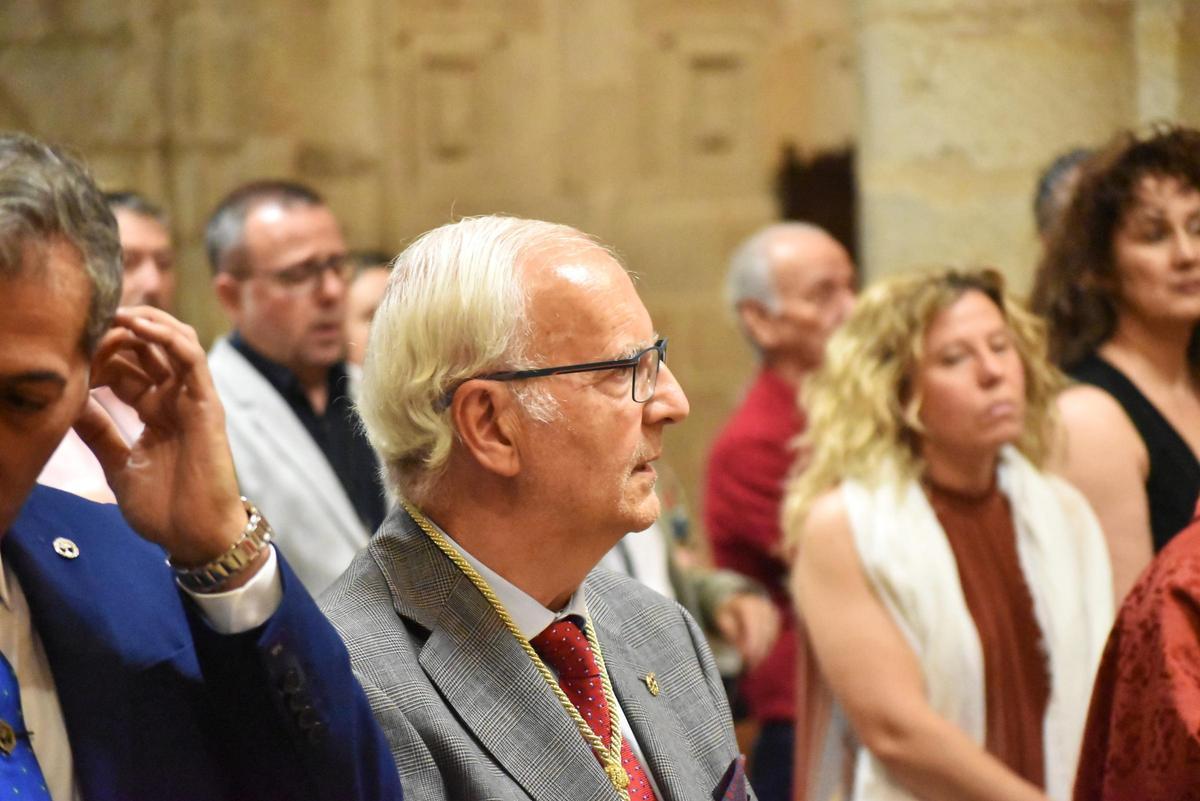 Galería | Jesús Sellers toma posesión como nuevo presidente de la Unión de Cofradías de Cáceres