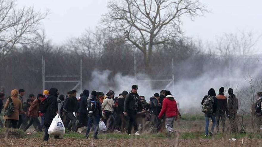 Nuevos enfrentamientos en la frontera turcogriega entre migrantes y policía