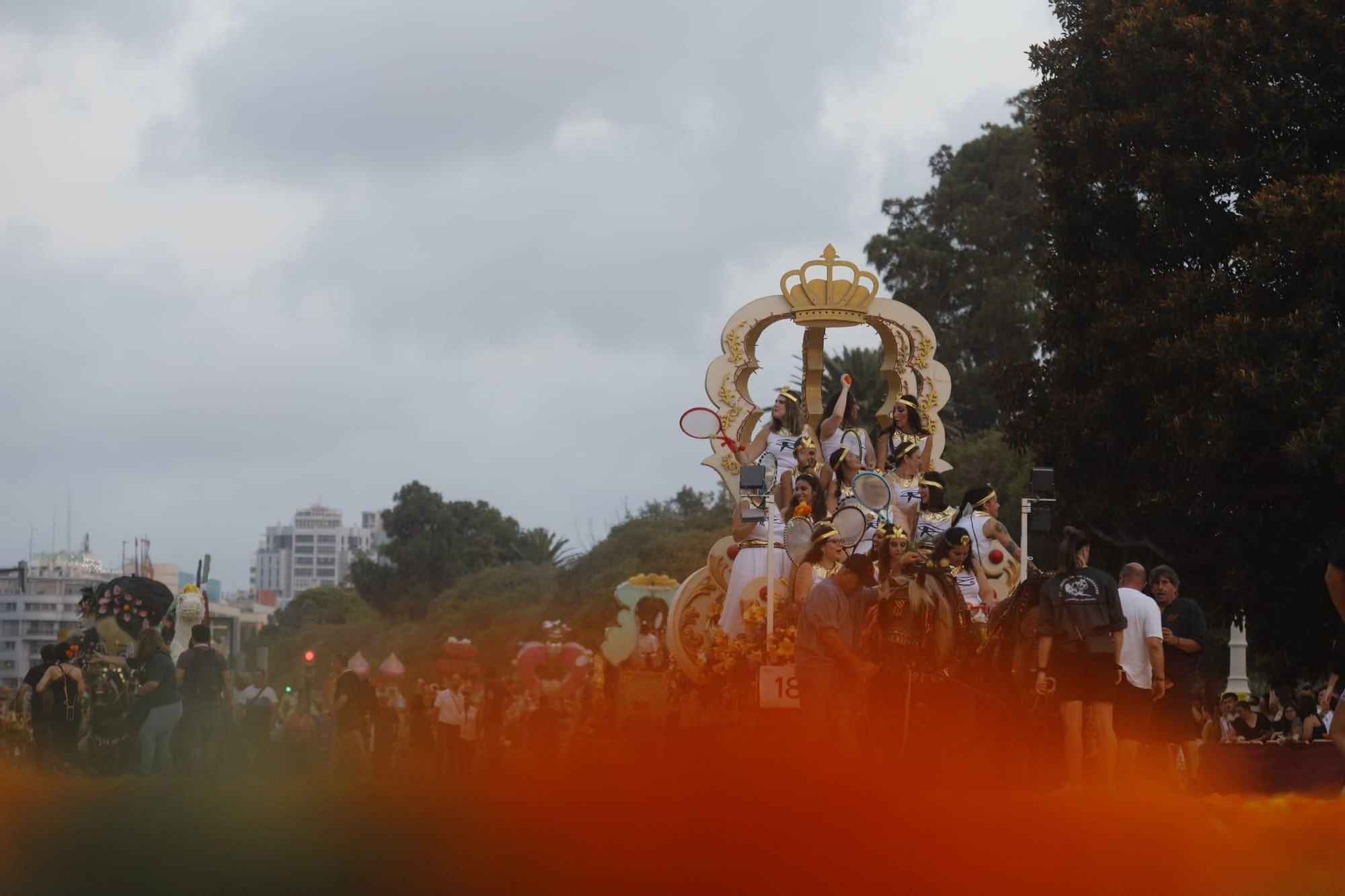Así ha sido la Batalla de Flores en València 2024