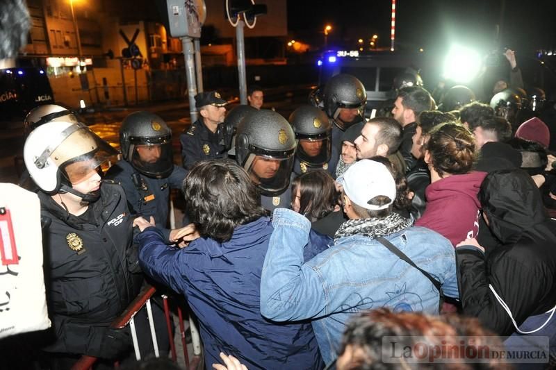 Vuelve la violencia a las vías con el 8 de Marzo