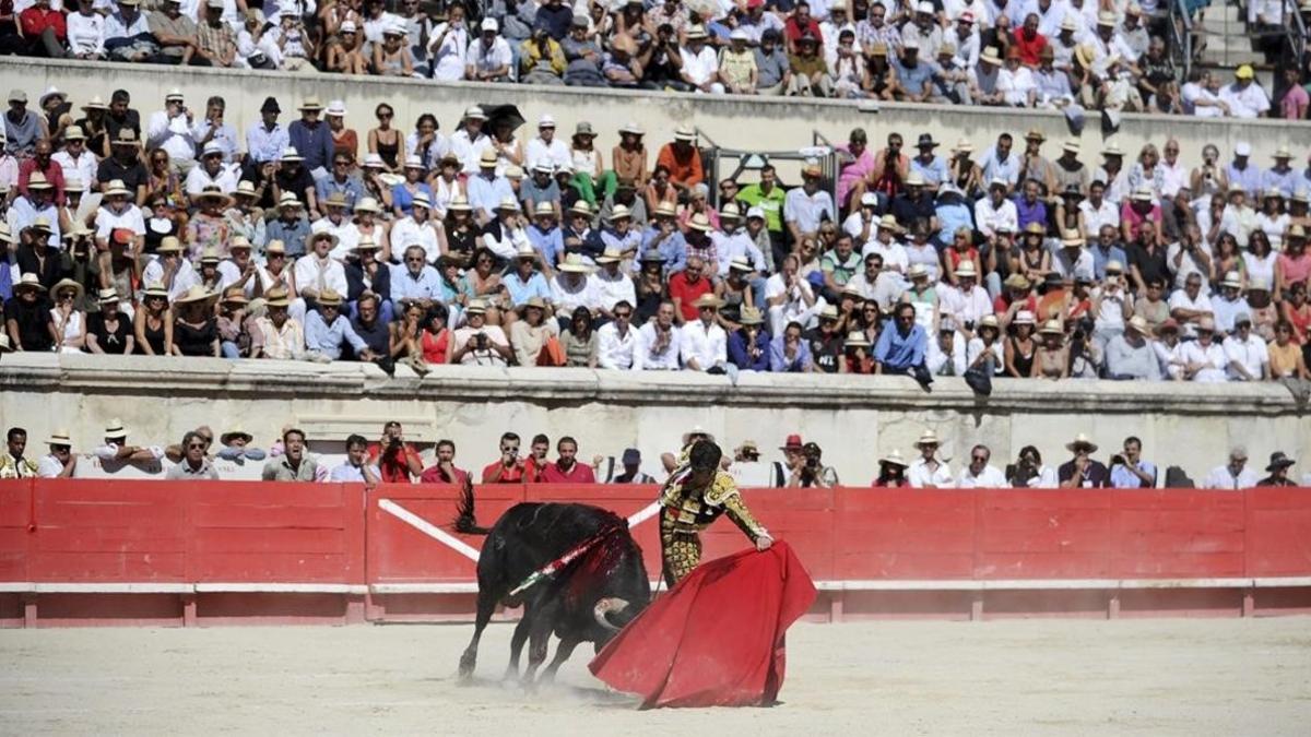 Corrida de José Tomás en Nimes (Francia).