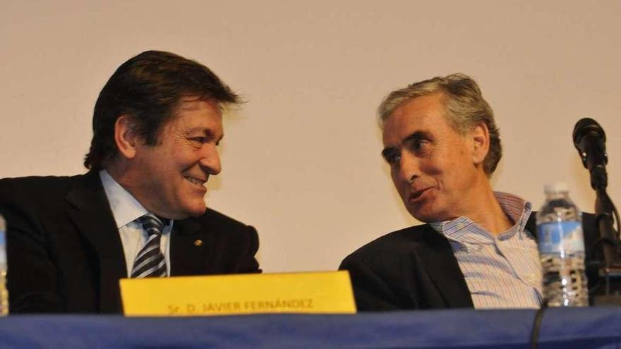 Javier Fernández y Ramon Jáuregui, sonrientes en un acto reciente. // Fernando Geijo