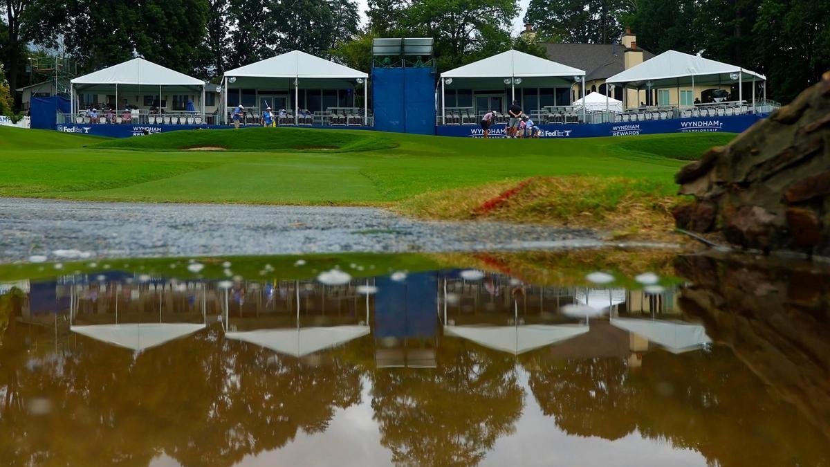 El Wyndham Championship se pospuso hasta el viernes con un campo totalmente anegado de agua