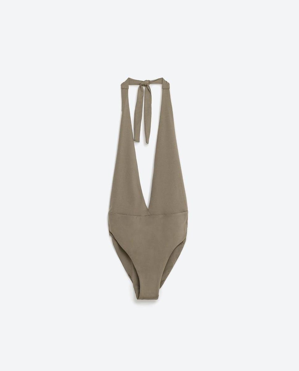 Imprescindibles de Zara: bañador cuello halter