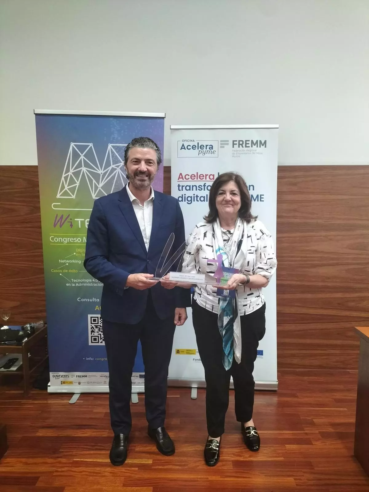 Premio a la presidenta  de la UCAM