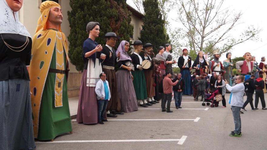 Los gegants toman las calles de Sant Llorenç