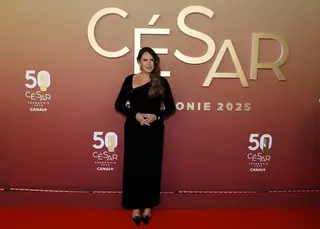 Karla Sofía Gascón reaparece en la alfombra roja de los premios César