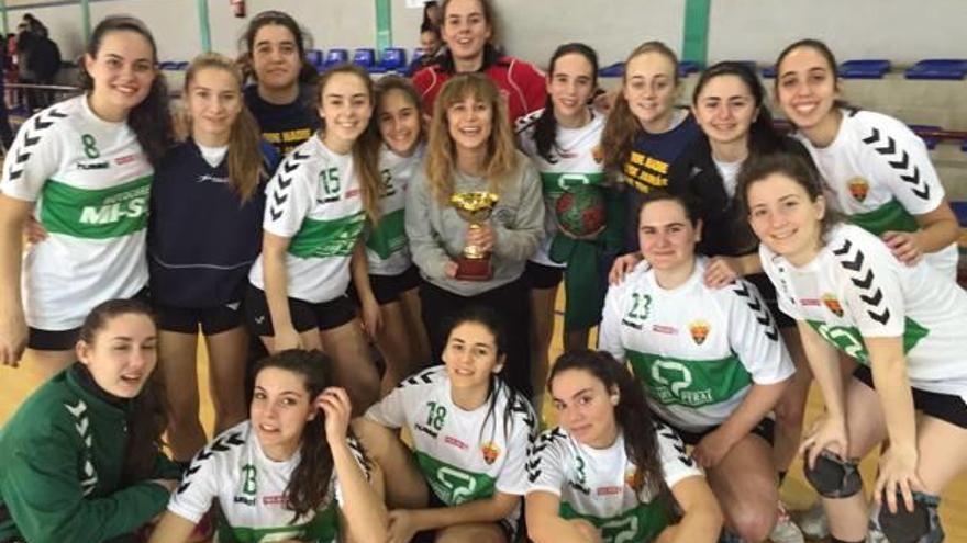 Las juveniles del  Balonmano Elche ganan el Provincial