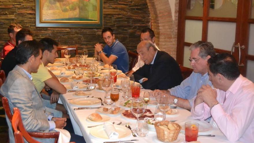 Espaldarazo para Aira y los capitanes con una comida tras el mal arranque liguero