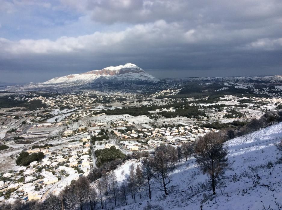 El Montgó, nevado.