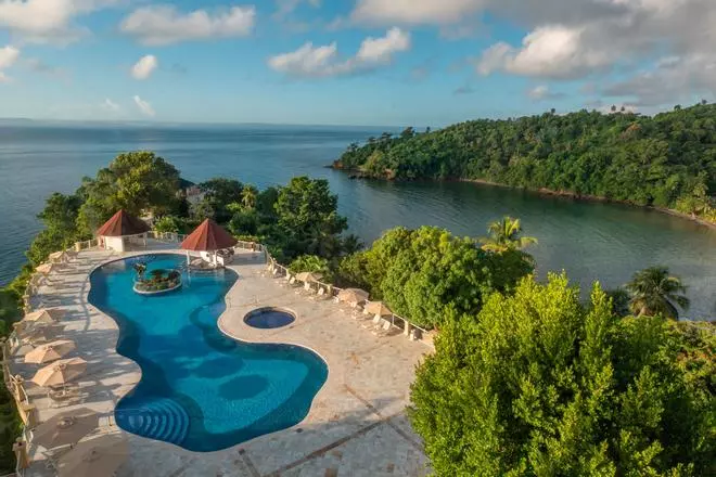 El hotel en el que puedes dormir frente al mejor espectáculo natural de Samaná