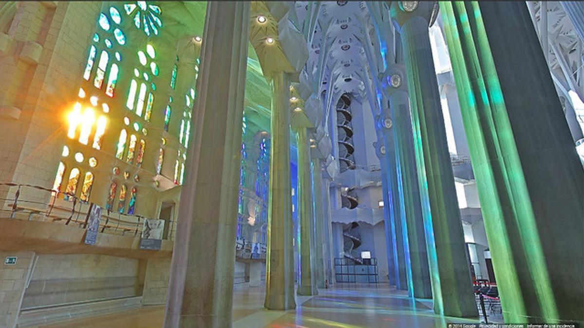 Captura del interior de la Sagrada Família.