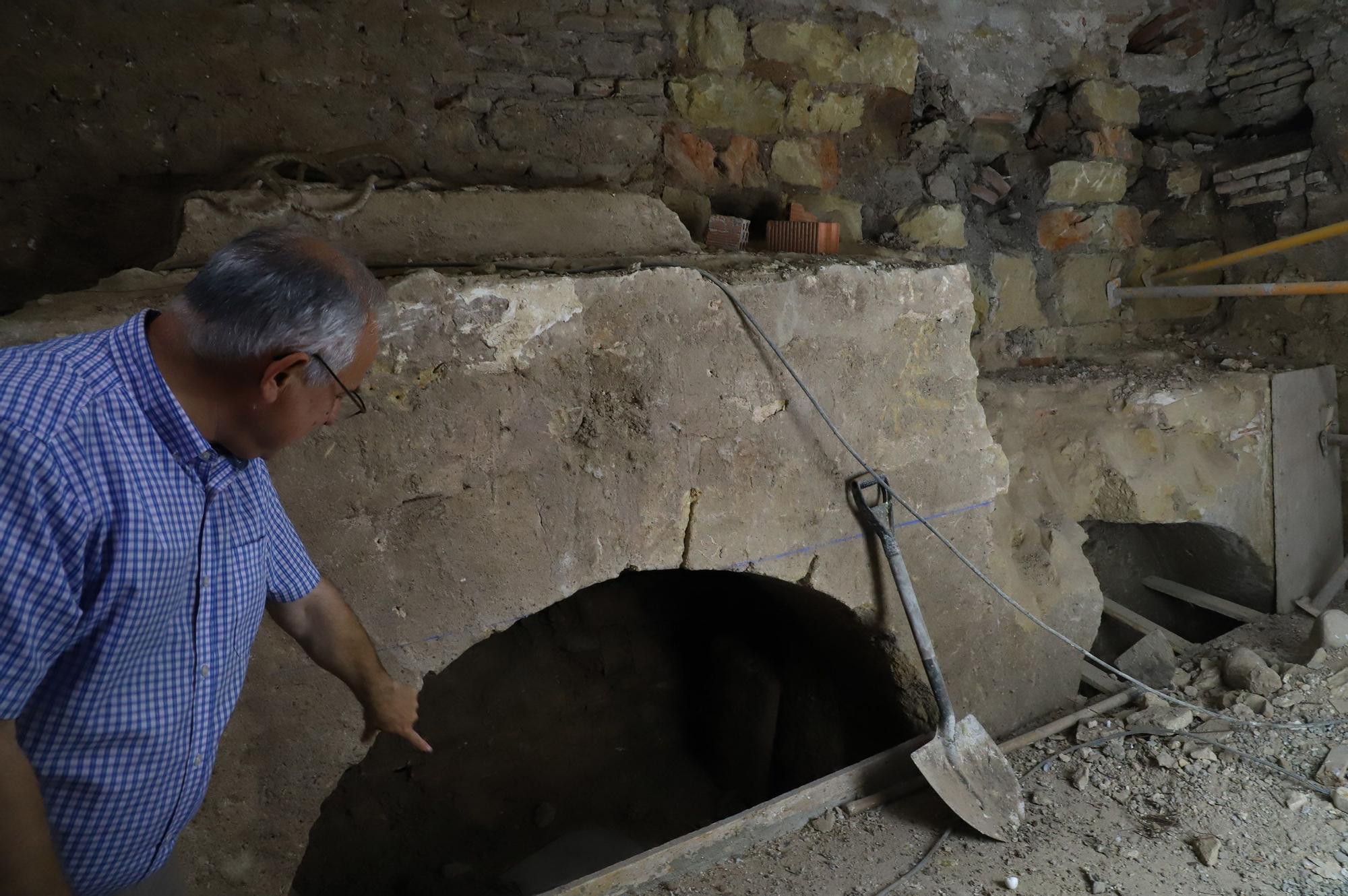 Hallados restos arqueológicos de gran valor histórico en una vivienda de la calle Capitulares