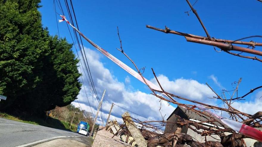 Vecinos de San Xurxo de Vea, hartos de esperar parar recuperar su servicio de fibra y telefonía