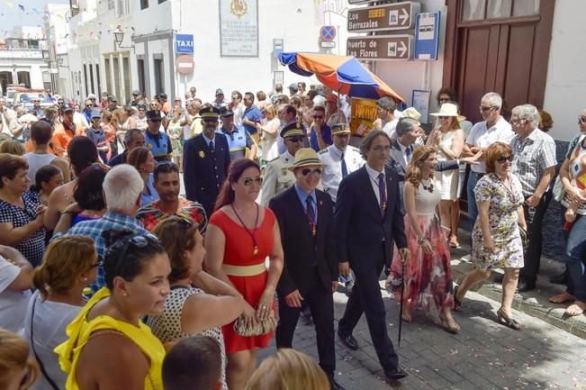 Procesión de las Nieves desde el puerto hasta ...