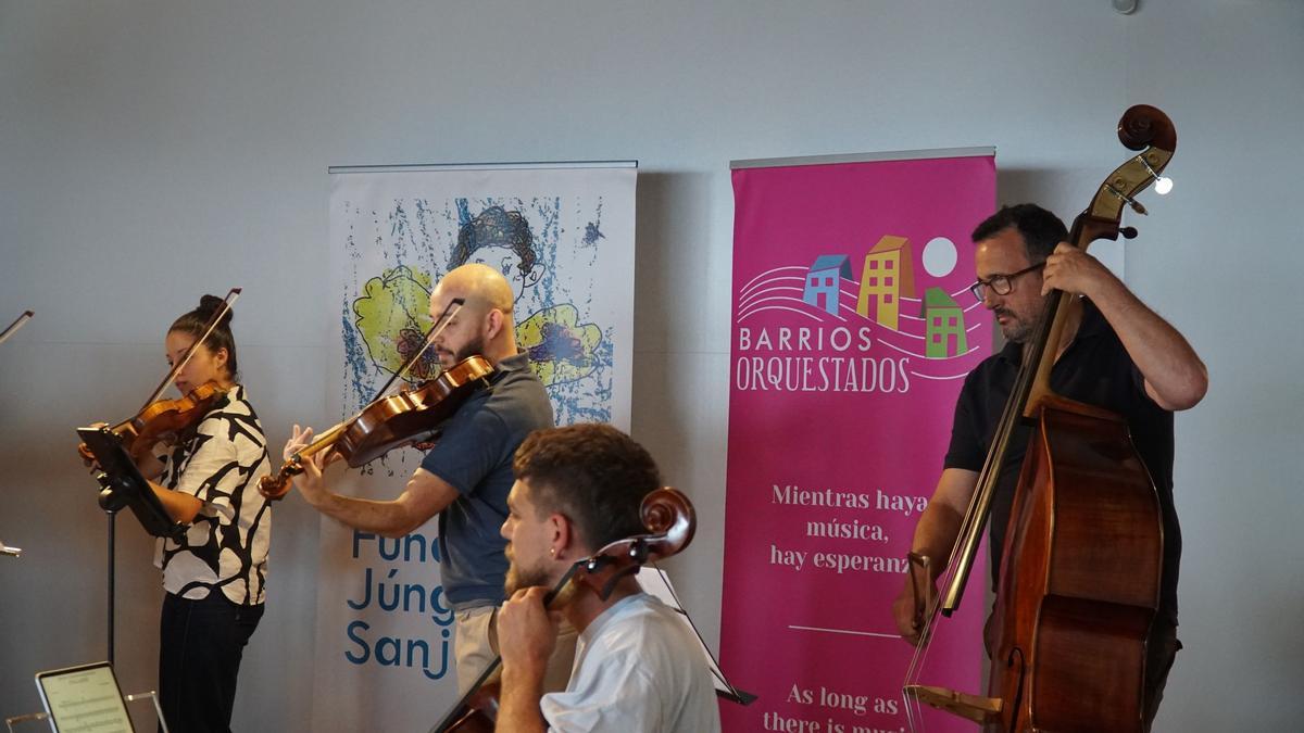 Comienza en La Laguna la gira de conciertos benéficos de Barrios Orquestados en Tenerife