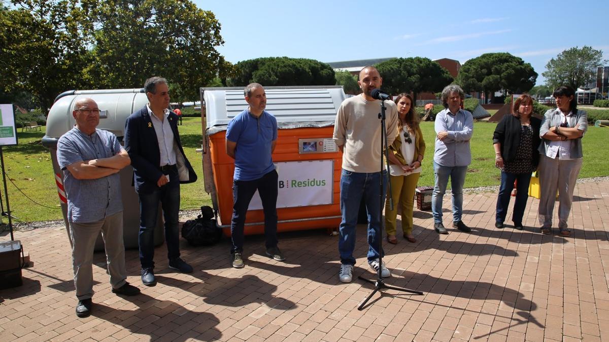 Josep Puigdengolas, regidor de medio ambiente de Sant Boi durante el acto de presentación del nuevo modelo de recogida de residuos