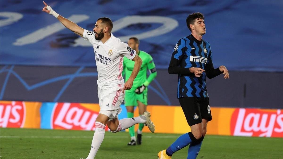 Benzema celebra el primer tanto del encuentro