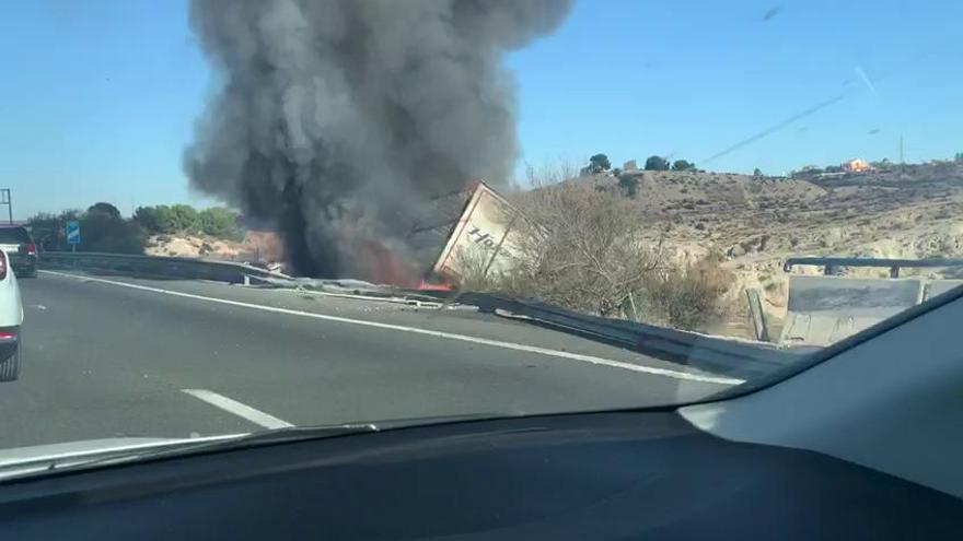 Dos heridos en una colisión en la A-30 en Molina de Segura