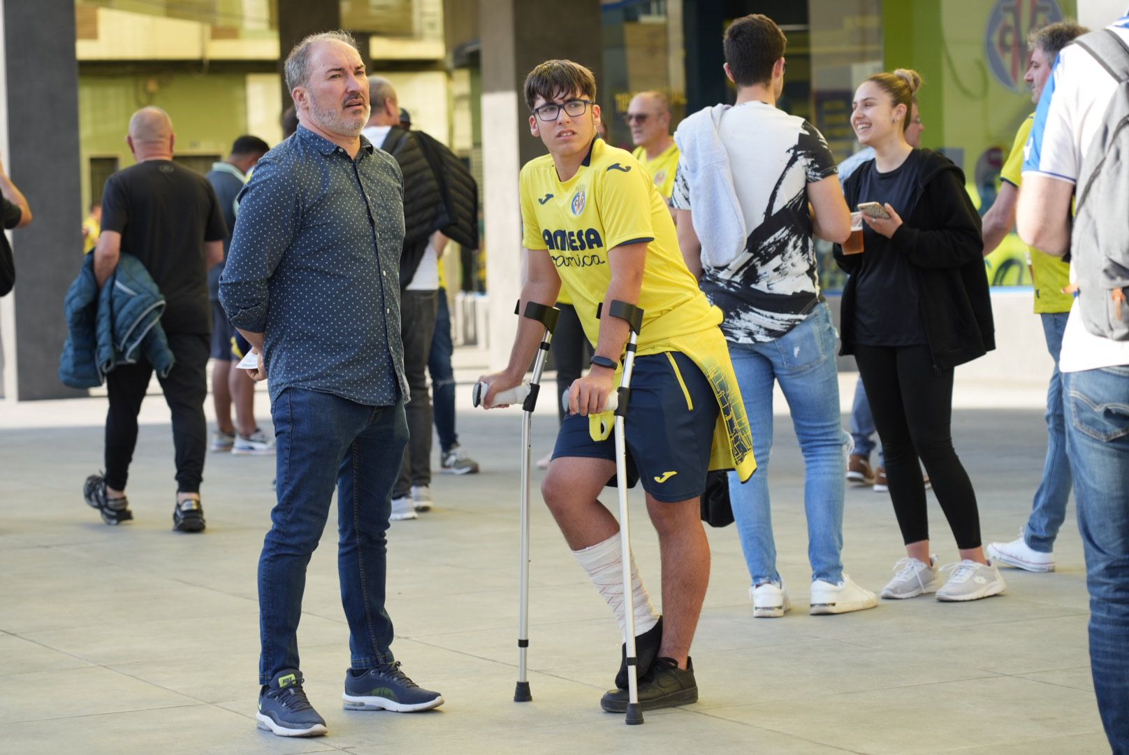 La afición del Villarreal en el partido contra el Espanyol en La Cerámica