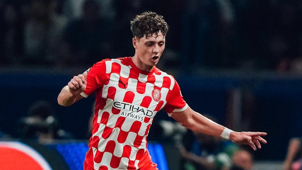 Krejci, durante el partido ante el PSG