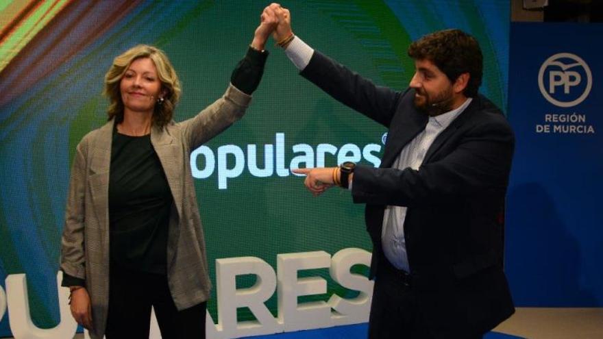 López Miras y Hortelano durante la presentación