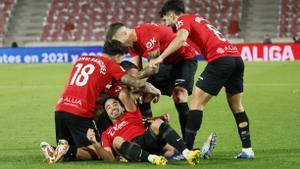 Resumen, goles y highlights del Mallorca 3 - 2 Osasuna de la jornada 18 de LaLiga EA Sports